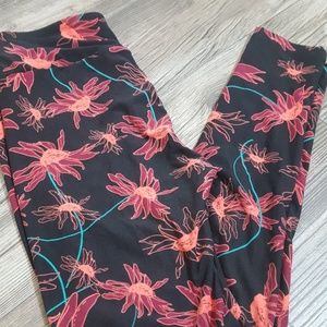 NWOT Lularoe Leggings One Size